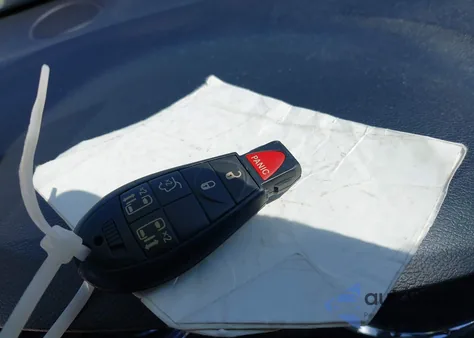 2014 Chrysler Town & Country Touring from USA, damaged, VIN 2C4RC1BGXER439427